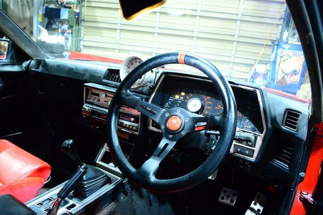 Interior of SUPER SILHOUETTE WIDEBODY DR30 SKYLINE 2000 TURBO RS-X.