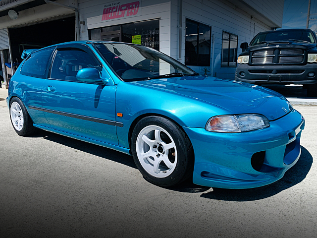 Front exterior of EG6 HONDA CIVIC SiR 2.
