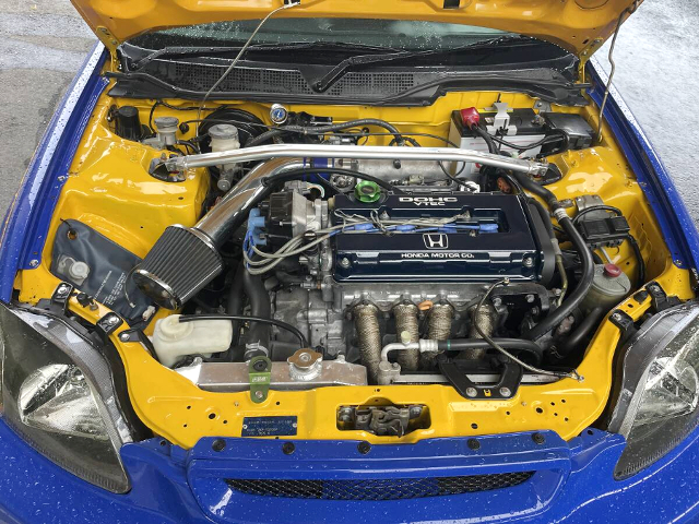 B20B 2000cc VTEC engine.
