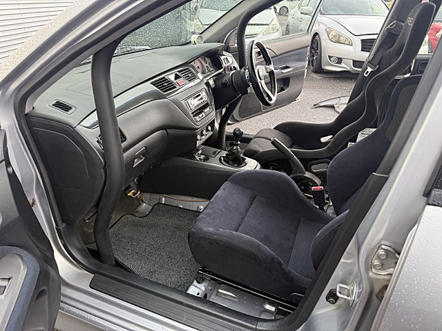 Interior of LANCER EVOLUTION 8 RS MR.