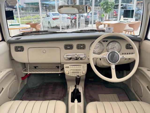 Manual shift conversion interior of NISSAN FIGARO.