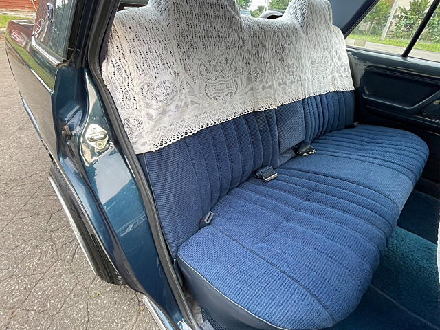 Backseat of GS120 TOYOTA CROWN.