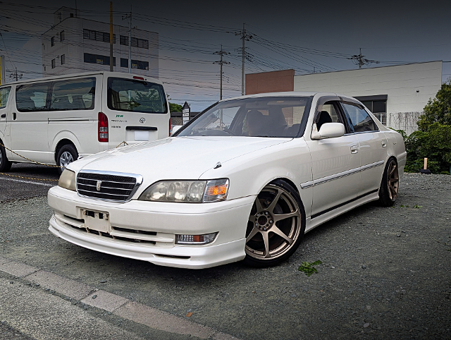 Front exterior of GX100 TOYOTA CRESTA.