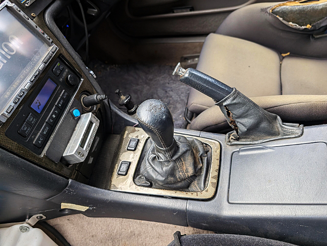 5-Speed manual shift knob