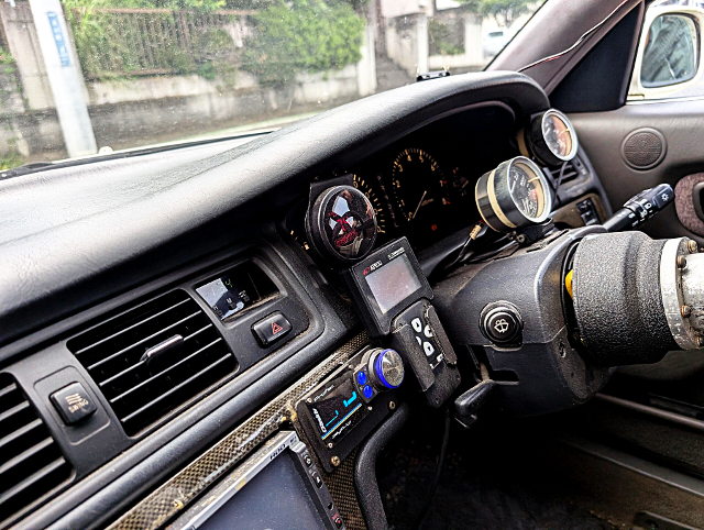 Dashboard of GX100 TOYOTA CRESTA.