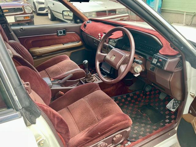 Interior of GX71 TOYOTA MARK 2.