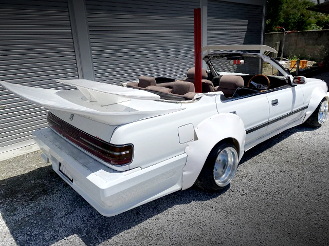 Rear exterior of GX81 CRESTA.