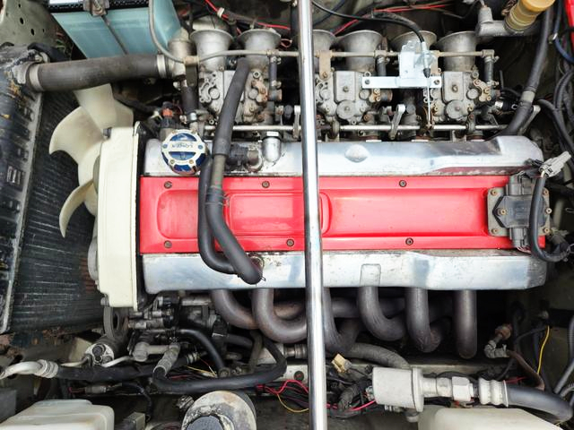 RB25 2.5L With SOLEX Carbs.
