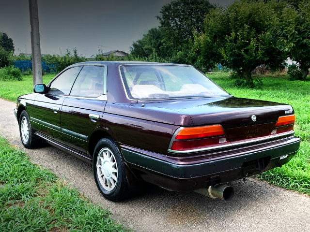 Rear exterior of HC33 NISSAN LAUREL.