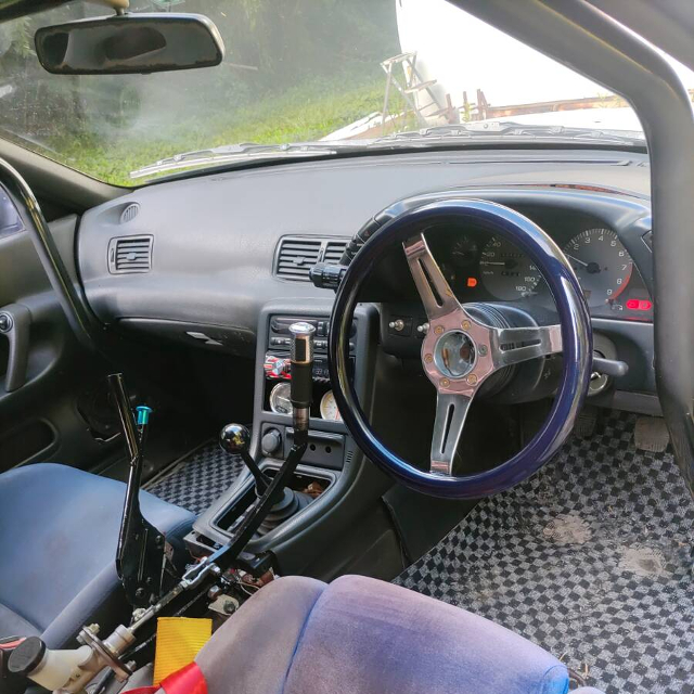 interior dashboard of HCR32 SKYLINE 2-DOOR.
