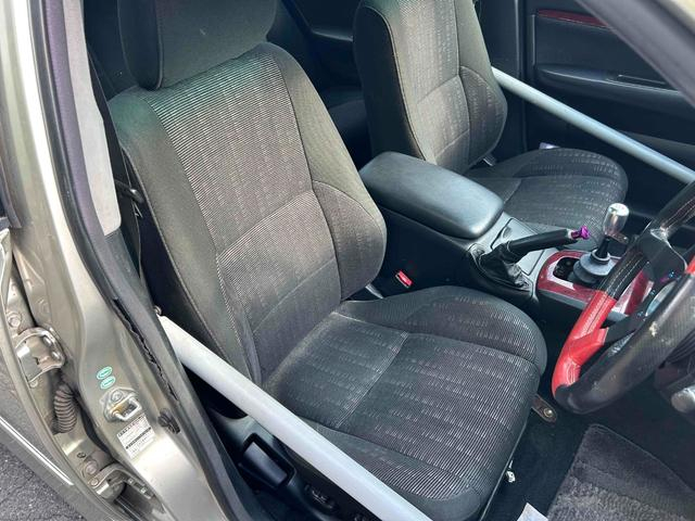 Seats of N-STYLE WIDEBODY JZX110 MARK 2 GRAMDE iR-V.