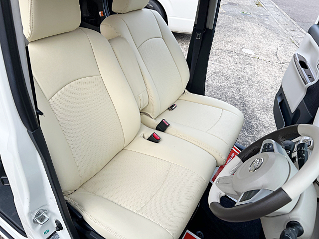 Seats of LA800S MOVE CANBUS G MAKE-UP SA 2.