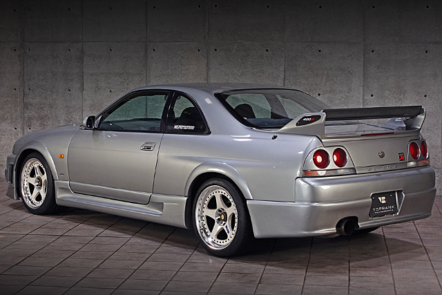 Rear exterior of BCNR33 NISMO 400R.