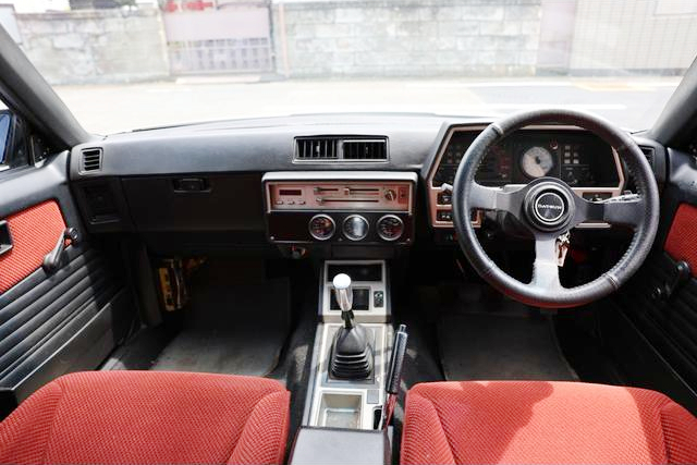 Dashboard of R30 SKYLINE 4-DOOR.