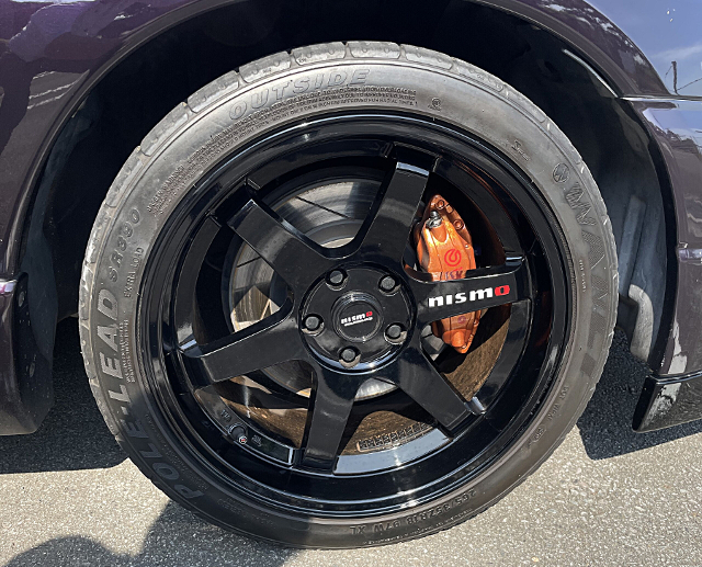 Brembo caliper and NISMO Rim.