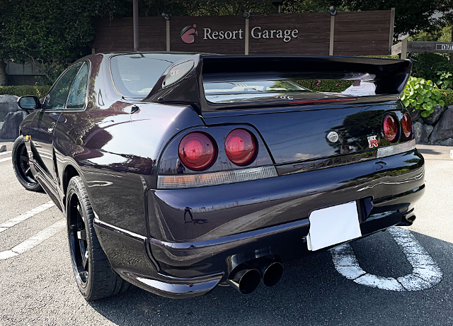 Rear exterior of R33 SKYLINE GT-R.