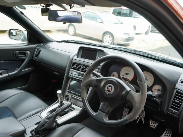 Dashboard of R34 SKYLINE GT-R.
