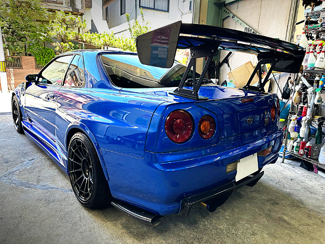 Rear exterior of R34 SKYLINE GT-R V-SPEC.
