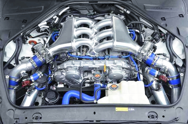 HKS FORGED PISTONS and H-BEAM RODS installed VR38DETT, With HKS GT900 FULL TURBINE KIT.