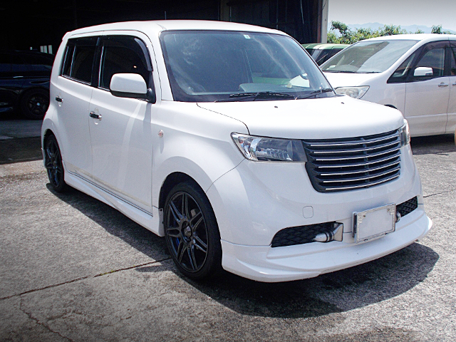 Front exterior of QNC20 TOYOTA bB 1.3S.
