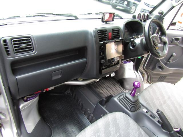 Dashboard of 10th Gen SUZUKI CARRY TRUCK.
