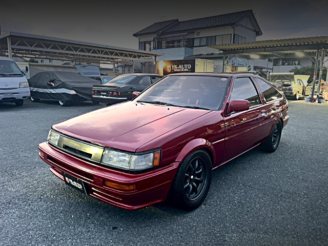 Front exterior of AE86 COROLLA LEVIN GT-APEX.