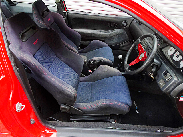 Interior seats of EJ1 CIVIC COUPE.