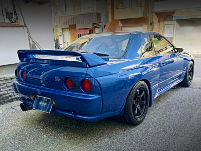 Rear exterior of R32 SKYLINE GT-R.