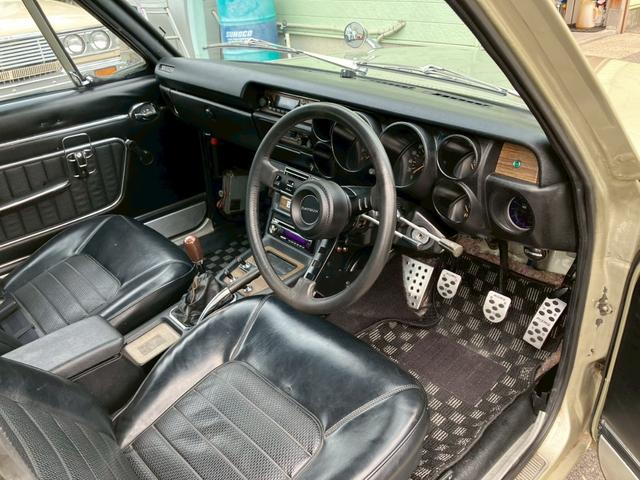 Interior Dashboard of C10 HAKOSUKA 4-DOOR.