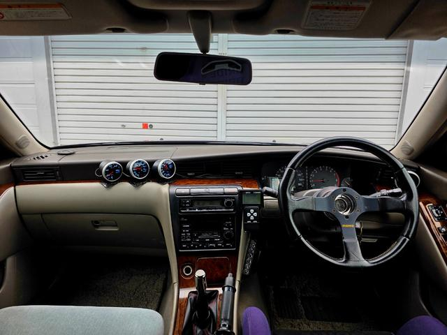 Dashboard of C35 NISSAN LAUREL.