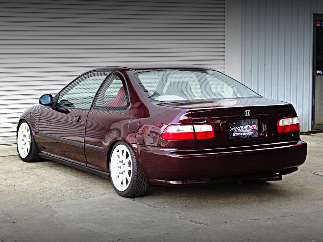 Rear side exterior of EJ1 CIVIC COUPE.