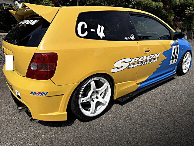Rear side exterior of EP3 CIVIC TYPE-R.