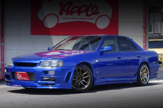Front exterior of ER34 SKYLINE 4-DOOR 25GT-X TURBO.