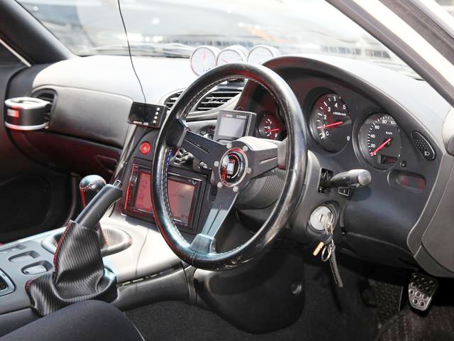 Dashboard of FEED WIDEBODY FD3S RX-7.