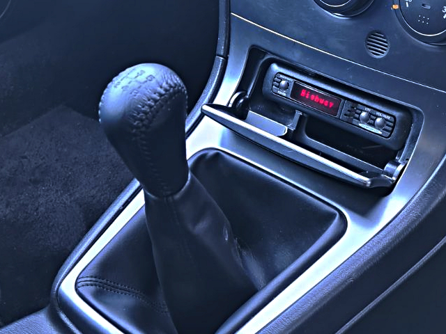 5-Speed manual shift knob of GDA SUBARU IMPREZA.