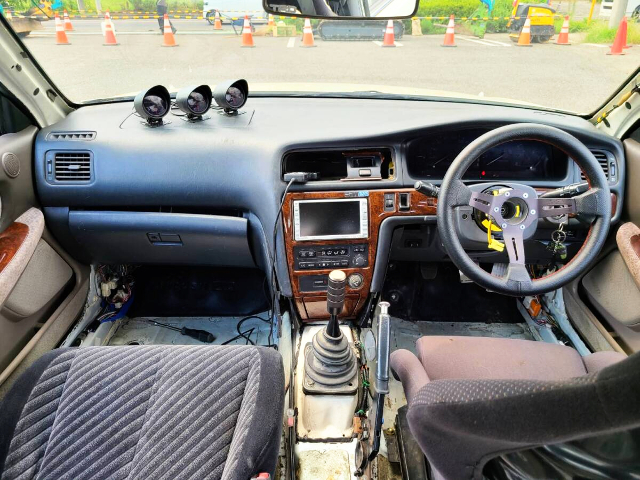 Interior of TOURER-V spec modified GX100 MARK 2.