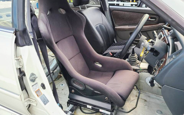 Bucket seat of TOURER-V spec modified GX100 MARK 2.