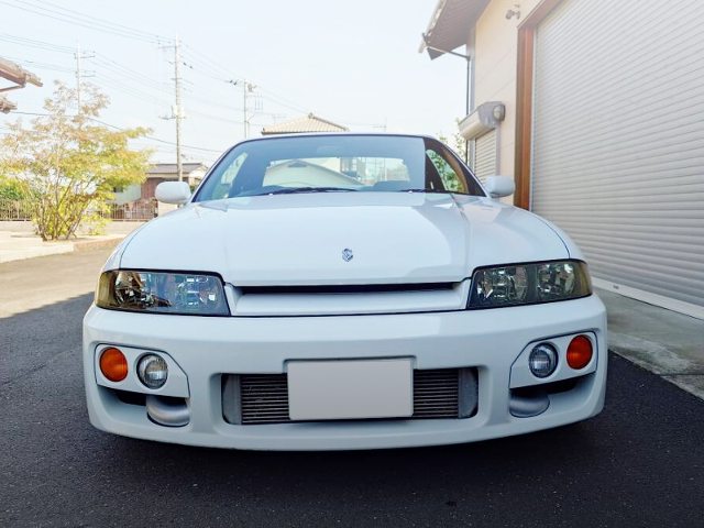 Headlight of HR33 SKYLINE 2-DOOR GTS.