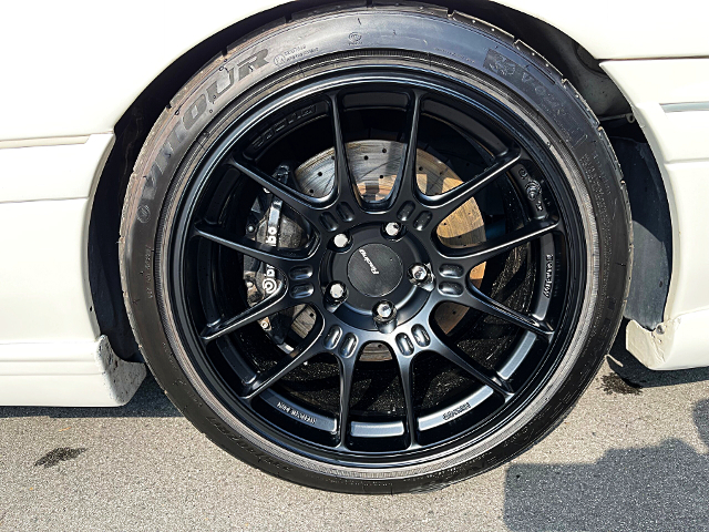 Front 4-POT brake caliper upgrade.