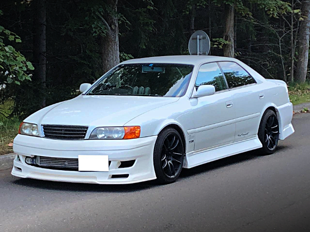 Front exterior of JZX100 CHASER TOURER-V.