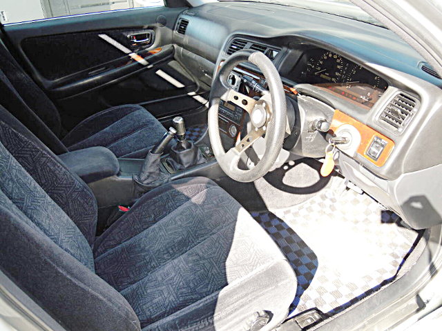 Interior of Ito Auto V1 WIDEBODY JZX100 CRESTA.