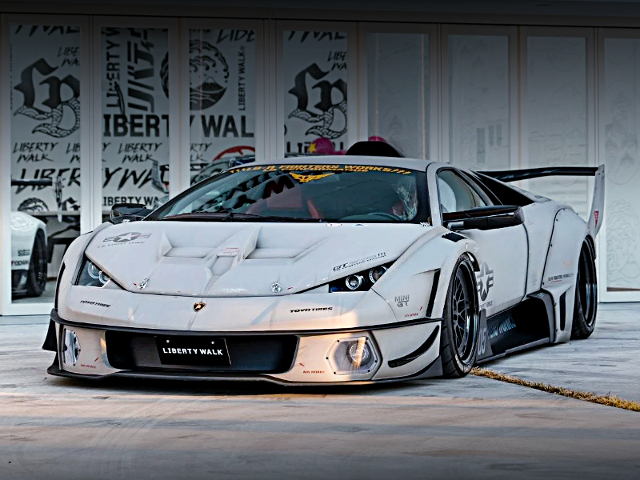 Front exterior of LB-Silhouette WORKS Lamborghini MURCIELAGO GT Evo.