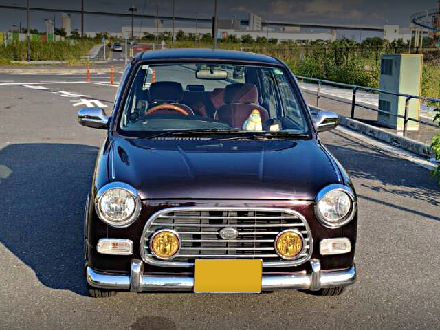 Front exterior of 1st Gen MIRA GINO.