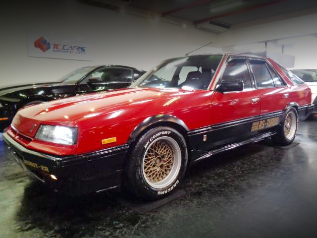 Front side exterior of R30 Skyline Wagon with Late-Model Iron Mask Face.