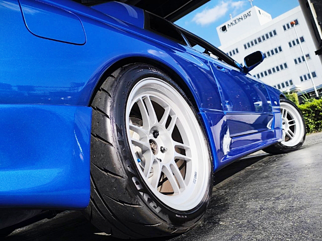 Side exterior of R32 SKYLINE GT-R.