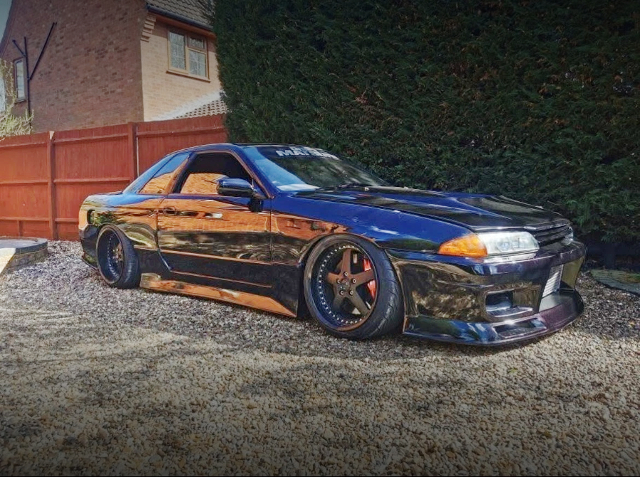 Front Side exterior of R32 SKYLINE 2-DOOR GTS-t.