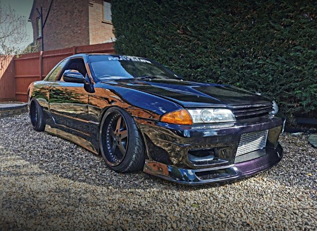 Front exterior of R32 SKYLINE 2-DOOR GTS-t.