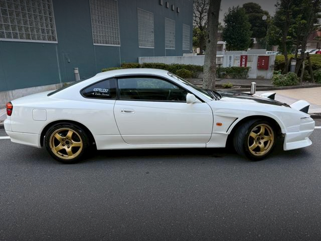 Right Side exterior of S15 ONEVIA.