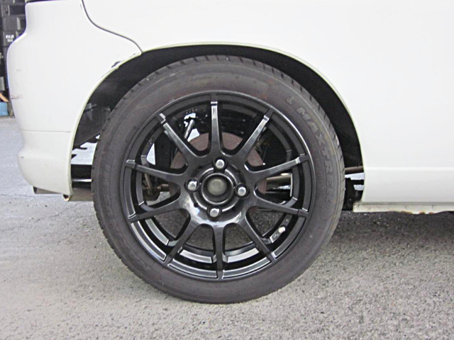 AFTERMARKET Rim.