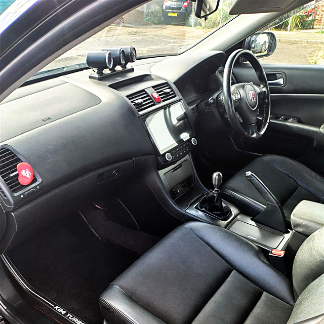 Interior of CL9 ACCORD TYPE-S.